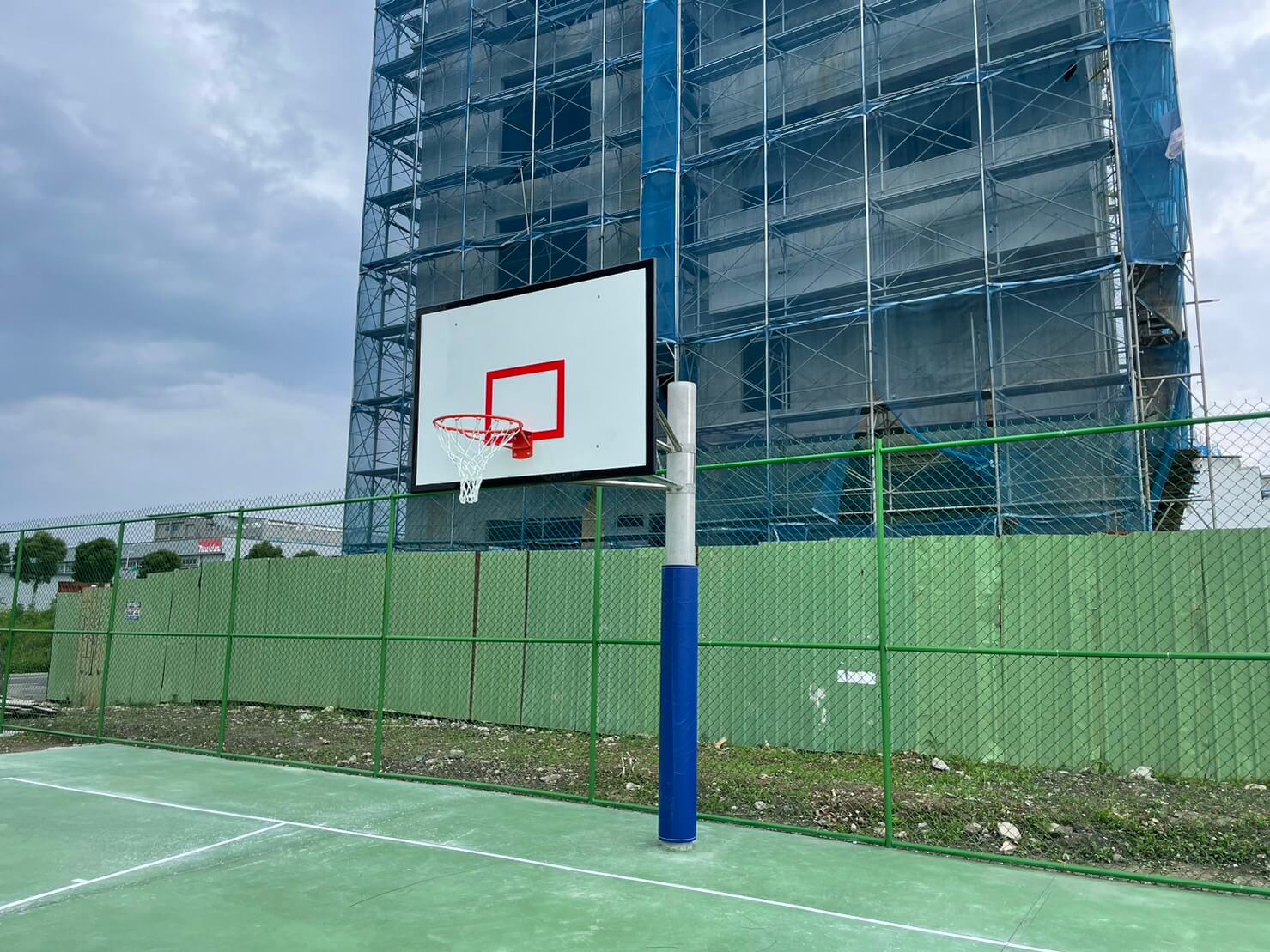 單柱式籃球架-3