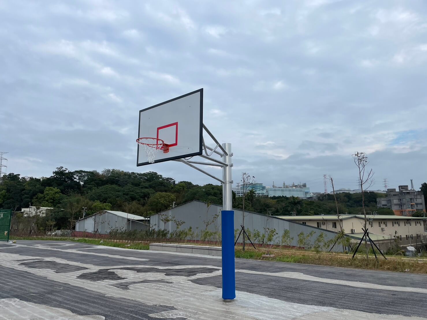 單柱式籃球架-7